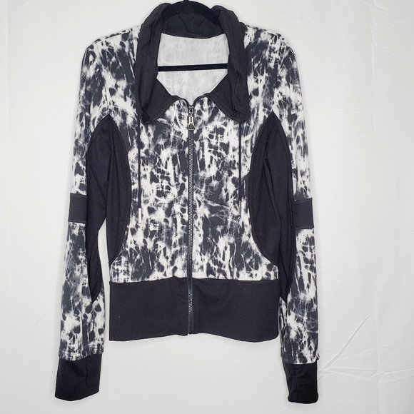 XCVI Movement Zip Front Jacket Size XL Marble Print Stretch High Neck Active - Picture 13 of 13